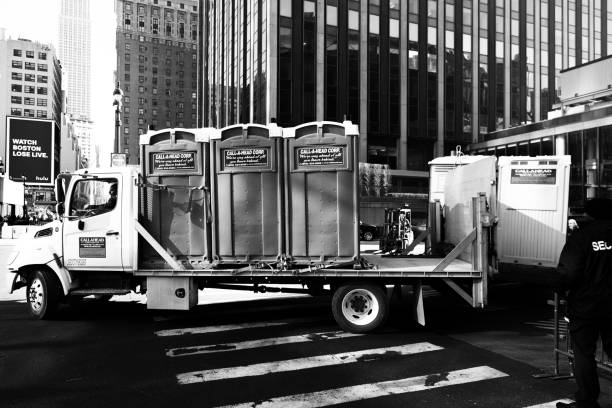 Best Porta potty delivery and setup  in Trenton, TN